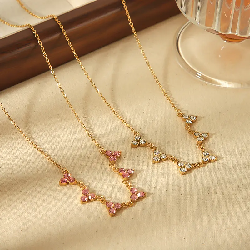 1 Piece Simple Style Triangular Shape Stainless Steel 18K Gold Plated Inlay Rhinestones Women's Chain Necklace 